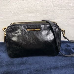 MICHAEL Michael Kors Alexis Crossbody Bag Purse Black Gold Patent